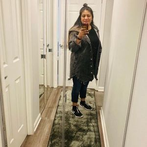 Meet your Posher, Juana